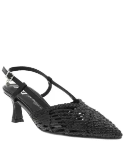 Escarpins noirs à talon décroché moyen avec une boucle à ardillon