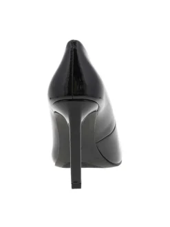 Escarpins noirs vernis avec semelle à talon décroché haut et fin
