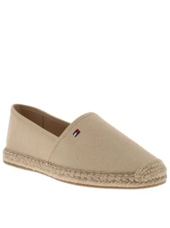 Espadrilles beiges avec un talon plat et un petit soufflet élastiqué