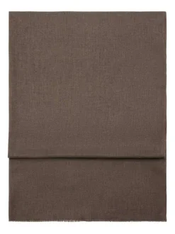 Foulard taupe uni en maille fine avec des bords effilochés