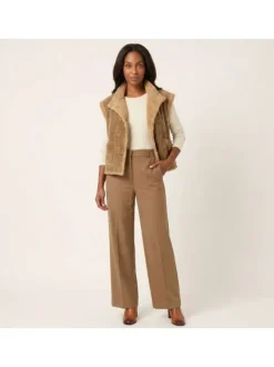Gilet beige uni avec une coupe droite à col rond et sans manches