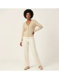 Gilet beige uni avec une coupe droite et des manches longues