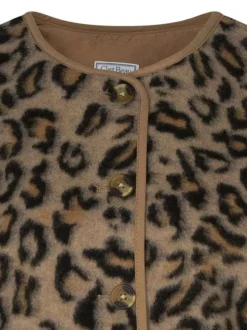 Gilet caramel à imprimé léopard avec une coupe droite et un col rond