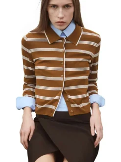 Gilet chocolat à rayures blanches avec une coupe ajustée et un col polo