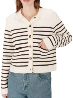 Gilet écru rayé en maille fine avec une coupe droite et un col chemise