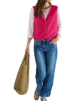 Gilet fuchsia uni sans manche pourvu d'un col rond et d'une coupe droite