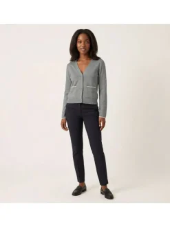 Gilet gris à coupe ajustée pourvu d'un col v et de manches longues