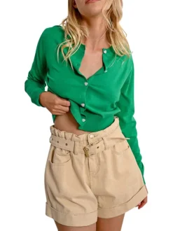 Gilet manches longues vert uni avec une coupe droite et un col rond