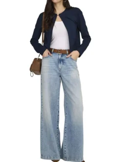 Gilet marine uni avec une coupe droite et des manches longues