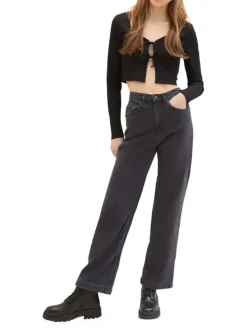 Gilet noir uni coupe droite avec un col v et 2 liens à l'avant