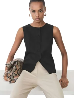 Gilet sans manches noir uni avec une coupe droite et un col rond