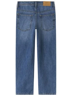 Jean en coton bleu uni pourvu d'une coupe droite et de multiples poches