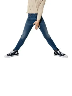 Jean nuit effet délavé avec une coupe skinny