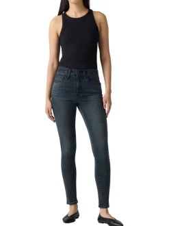 Jean 721™ anthracite uni coupe skinny avec un patch de la marque