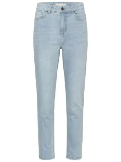 Jean en coton bleu ciel délavé avec une coupe slim et 5 poches