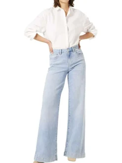 Jean en coton bleu ciel uni pourvu d'une coupe bootcut et d'une taille haute