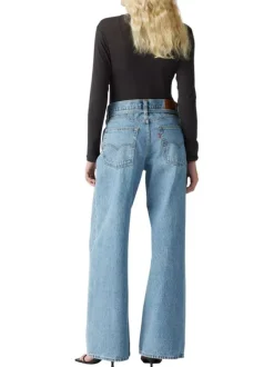 Jean en coton bleu clair uni avec une coupe bootcut et une ceinture amovible