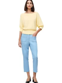Jean en coton bleu à coupe droite pourvu de coutures contrastées