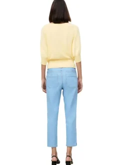 Jean en coton bleu à coupe droite pourvu de coutures contrastées