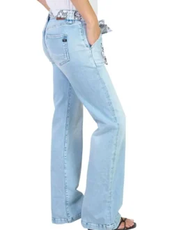 Jean en coton bleu coupe wide leg pourvu d'un ruban à nouer à la taille