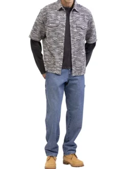 Jean en coton bleu délavé avec une coupe droite et de multiples poches