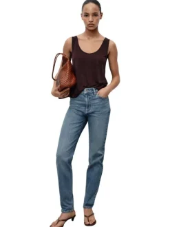 Jean en coton bleu indigo légèrement délavé à coupe mom fit et à taille haute