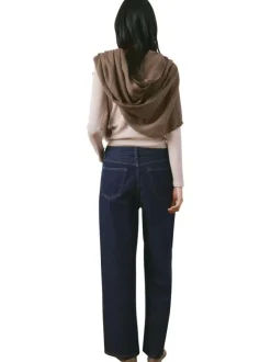 Jean en coton bleu indigo uni avec une coupe bootcut et 5 poches