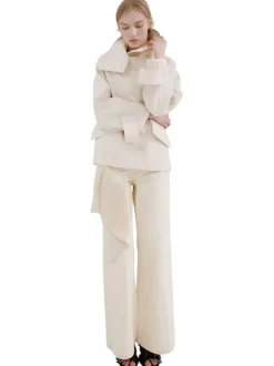Jean en coton écru uni pourvu d'une coupe bootcut et d'une taille haute