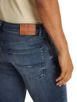 Jean en coton indigo avec une coupe droite et des passants pour ceinture