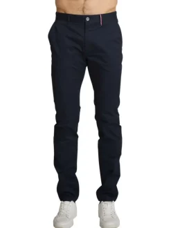 Jean en coton marine à coupe ajustée pourvu de multiples poches
