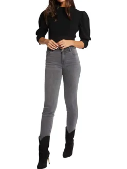 Jean en coton mélangé gris avec une coupe skinny et des passants