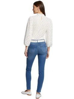 Jean en coton mélangé stone uni avec une coupe slim et passants pour ceinture