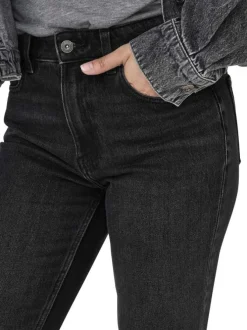 Jean en coton noir avec des passants à la taille et une coupe droite