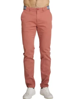 Jean en coton rose à coupe ajustée pourvu de multiples poches