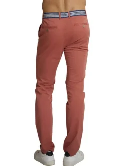 Jean en coton rose à coupe ajustée pourvu de multiples poches