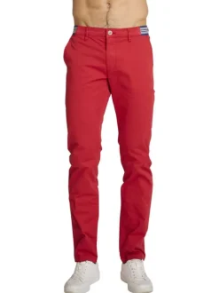 Jean en coton rouge à coupe ajustée pourvu de multiples poches