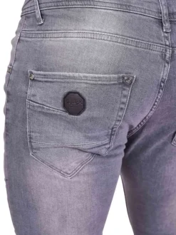 Jean gris en coton effet délavé avec une coupe slim et une taille intermédiaire