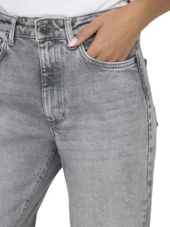 Jean gris uni en coton avec une coupe flare et un effet délavé