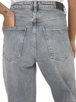 Jean gris uni en coton avec une coupe flare et un effet délavé