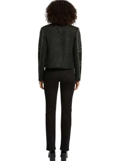 Jean noir uni avec une coupe slim et fermeture avec un bouton et un zip