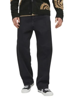 Jean noir uni 5 poches avec une coupe loose et une taille mi-haute