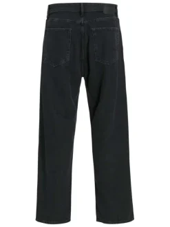 Jean noir uni 5 poches avec une coupe loose et une taille mi-haute