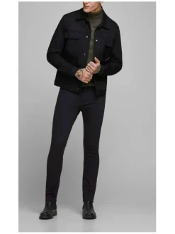 Jean noir uni style 5 poches avec une coupe slim stretch