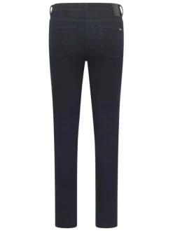 Jean nuit uni avec une coupe slim et deux poches latérales et logo