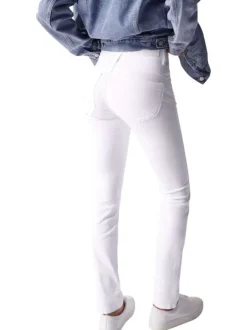 Jean slim en coton blanc uni avec bijou argenté sur la poche gousset