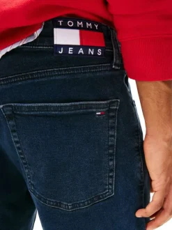 Jean slim en coton nuit avec une coupe droite et des passants