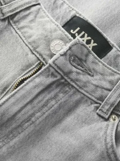 Jean Tokyo en coton gris pourvu d'une coupe ample et du patch de la marque
