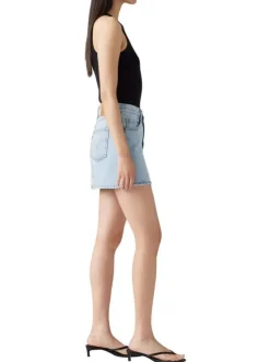 Jupe courte denim en coton bleue stone unie avec une coupe droite
