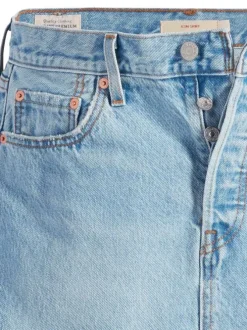 Jupe courte denim en coton bleue stone unie avec une coupe droite