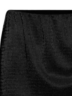 Jupe courte noire avec une taille élastiquée et une coupe portefeuille